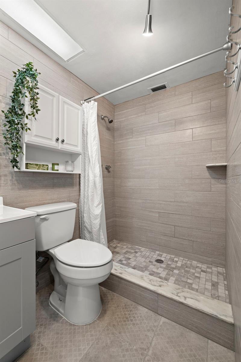 MARTHAS VINEYARD - Residential