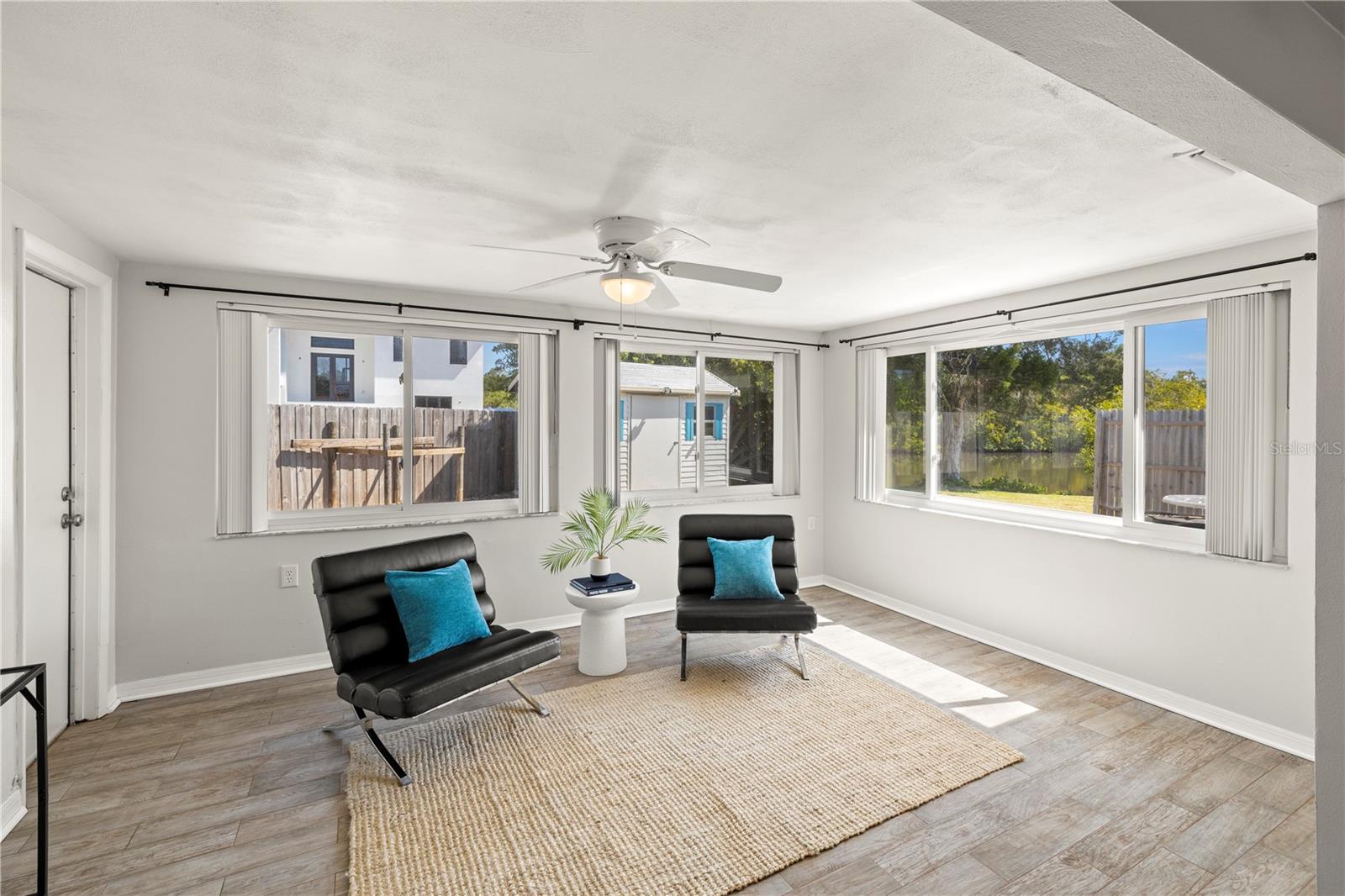 MARTHAS VINEYARD - Residential