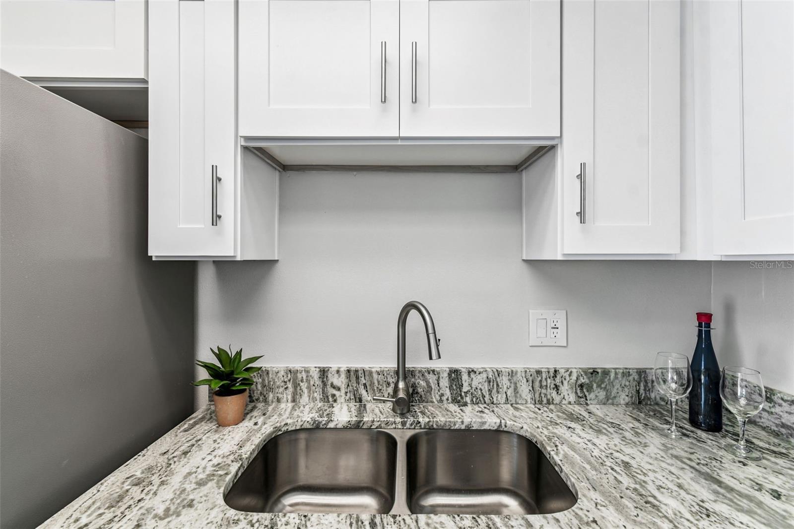 MARTHAS VINEYARD - Residential