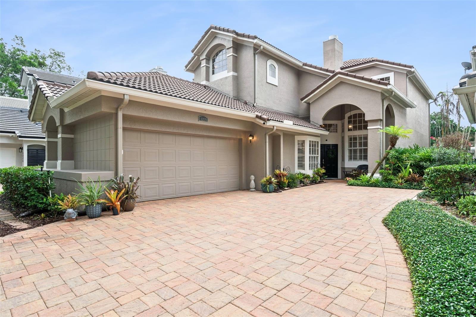 1279 GLENCREST DRIVE