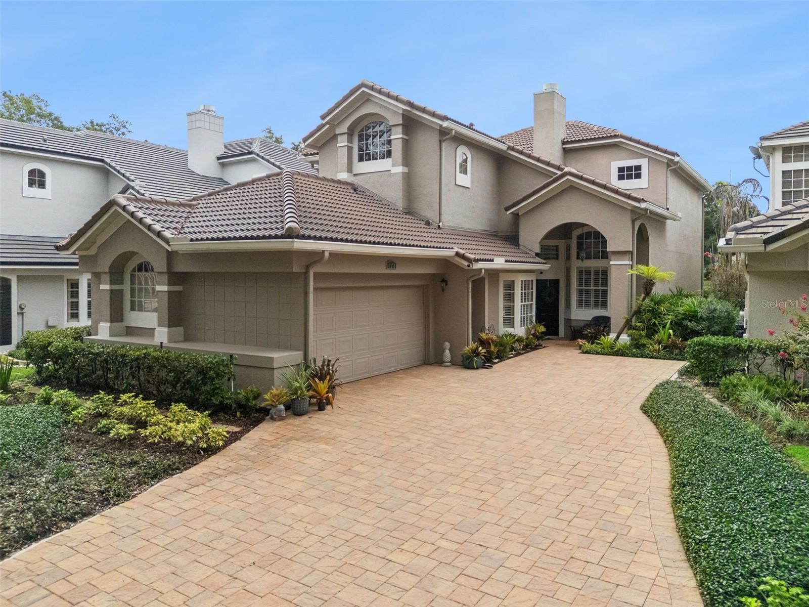 1279 GLENCREST DRIVE