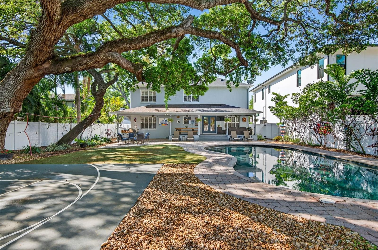 HENDERSON BEACH - Residential