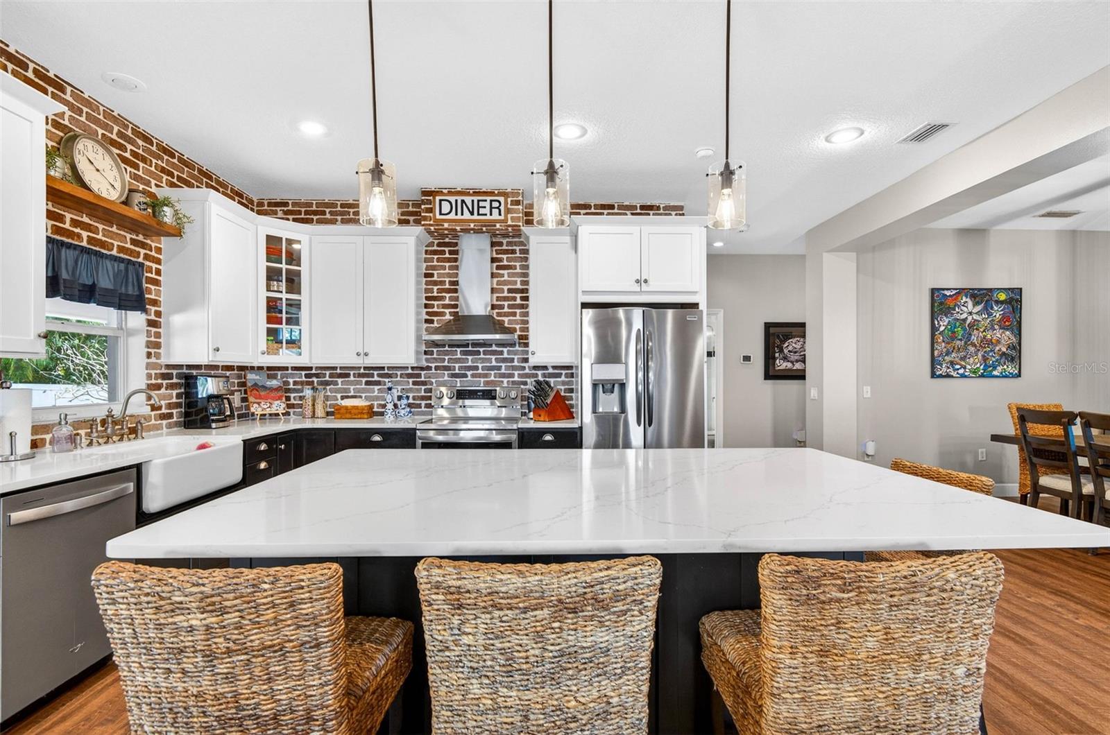 HENDERSON BEACH - Residential