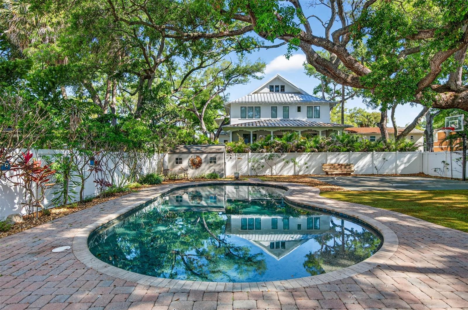 HENDERSON BEACH - Residential