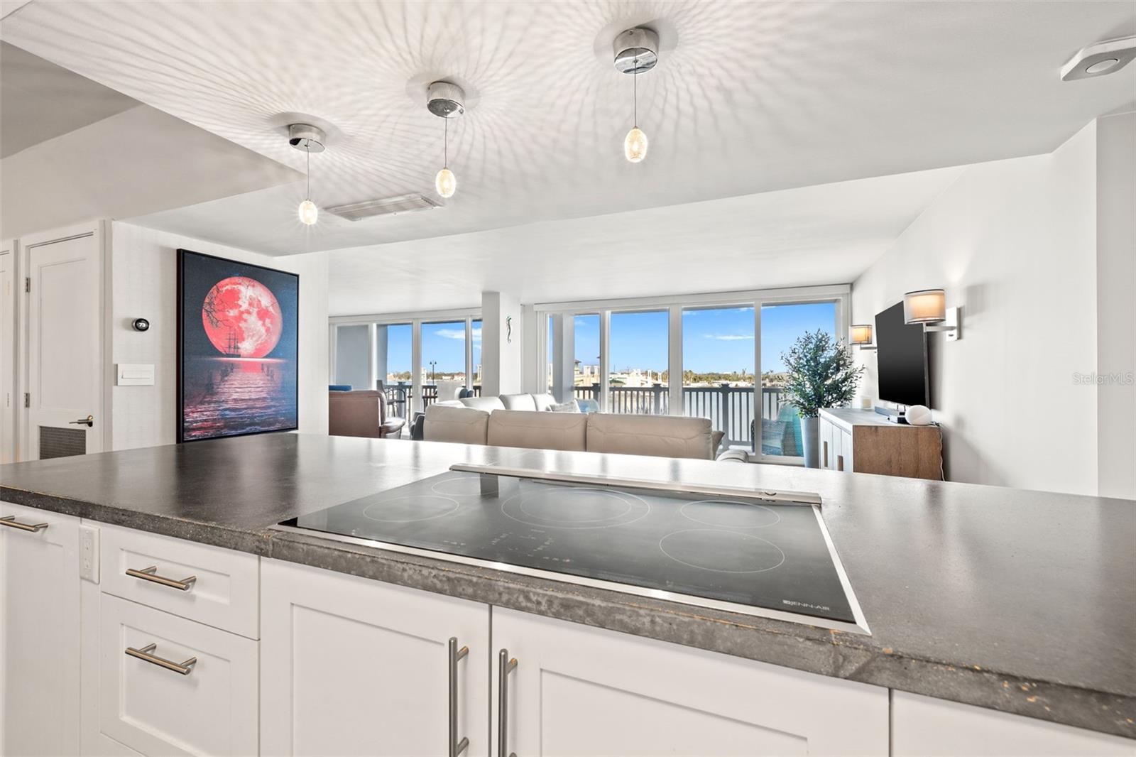 TREASURE ISLAND TENNIS & YACHT CLUB - Residential Lease