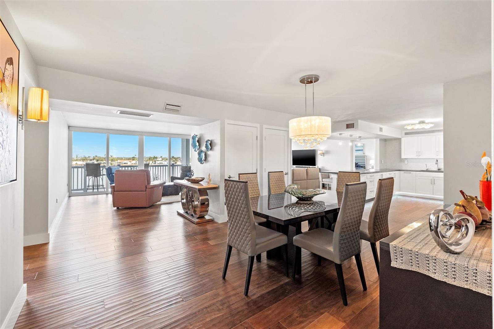 TREASURE ISLAND TENNIS & YACHT CLUB - Residential Lease