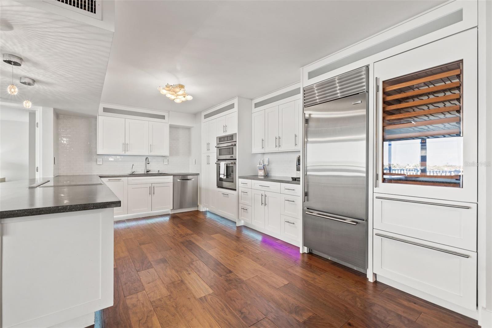 TREASURE ISLAND TENNIS & YACHT CLUB - Residential Lease