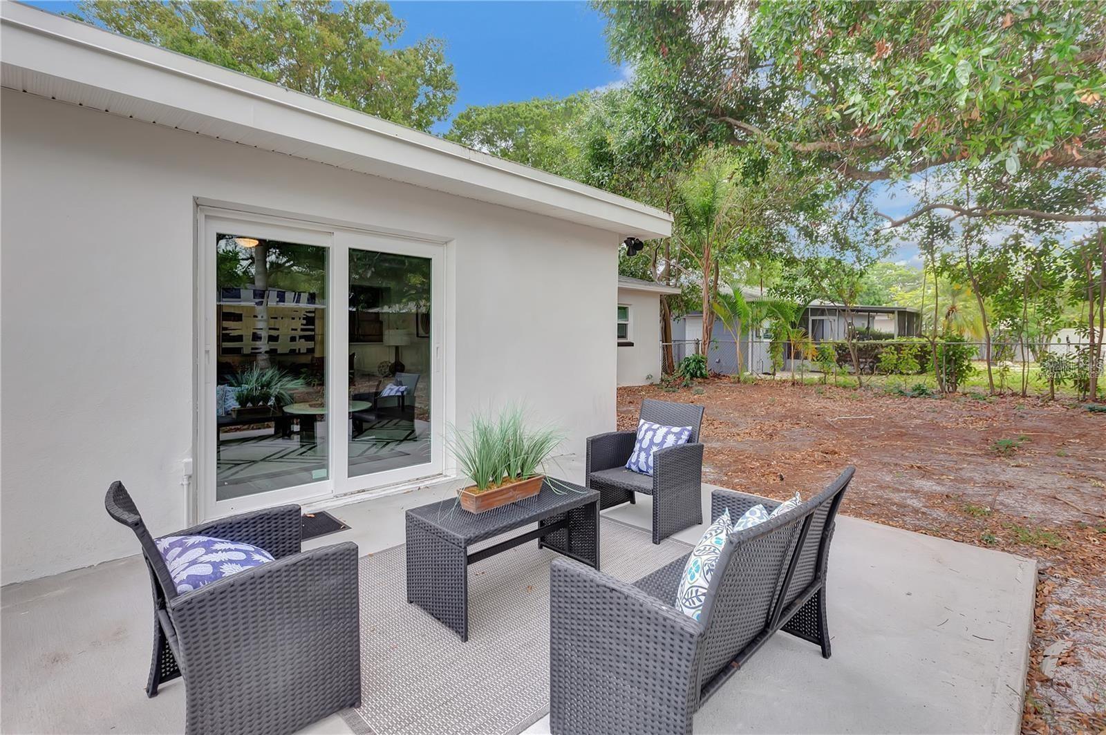 MEADOW LAWN 10TH ADD - Residential Lease