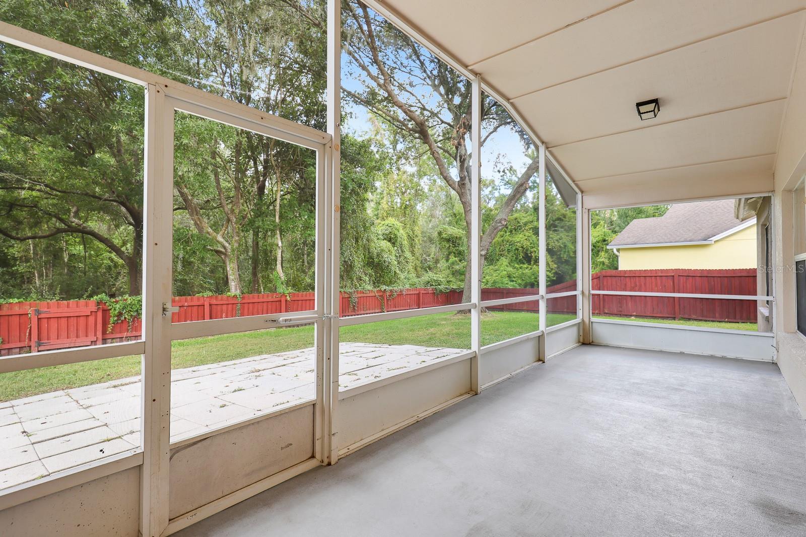 MEADOW POINTE - Residential