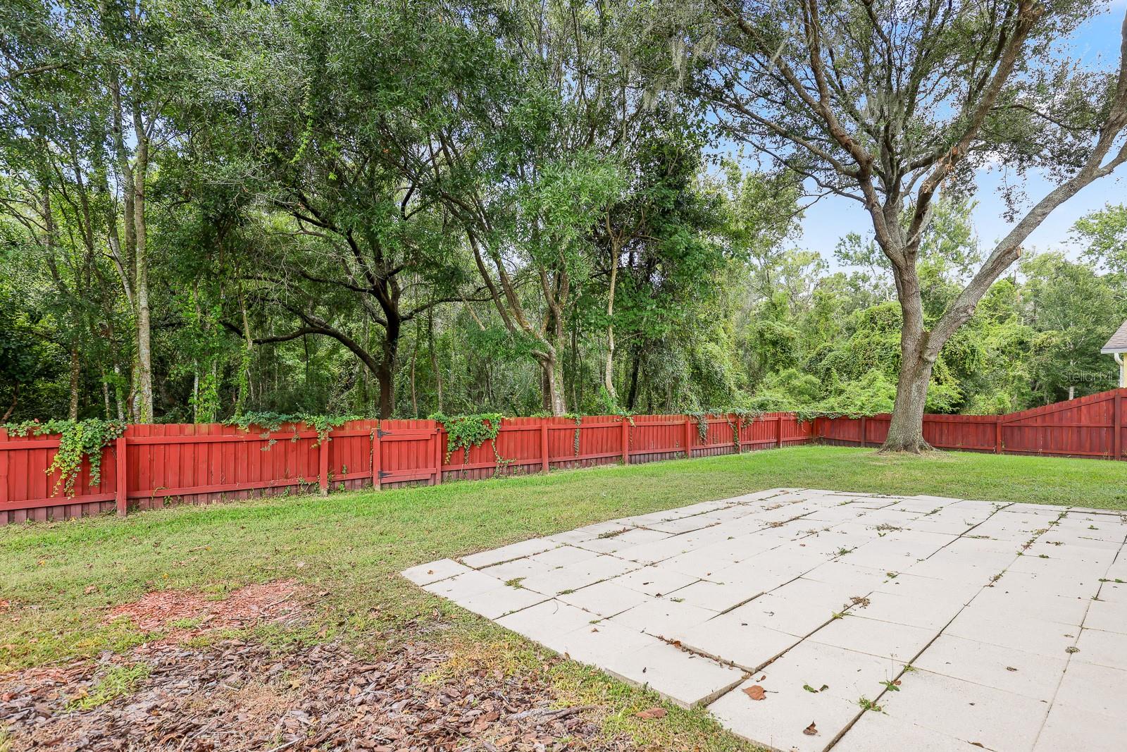 MEADOW POINTE - Residential