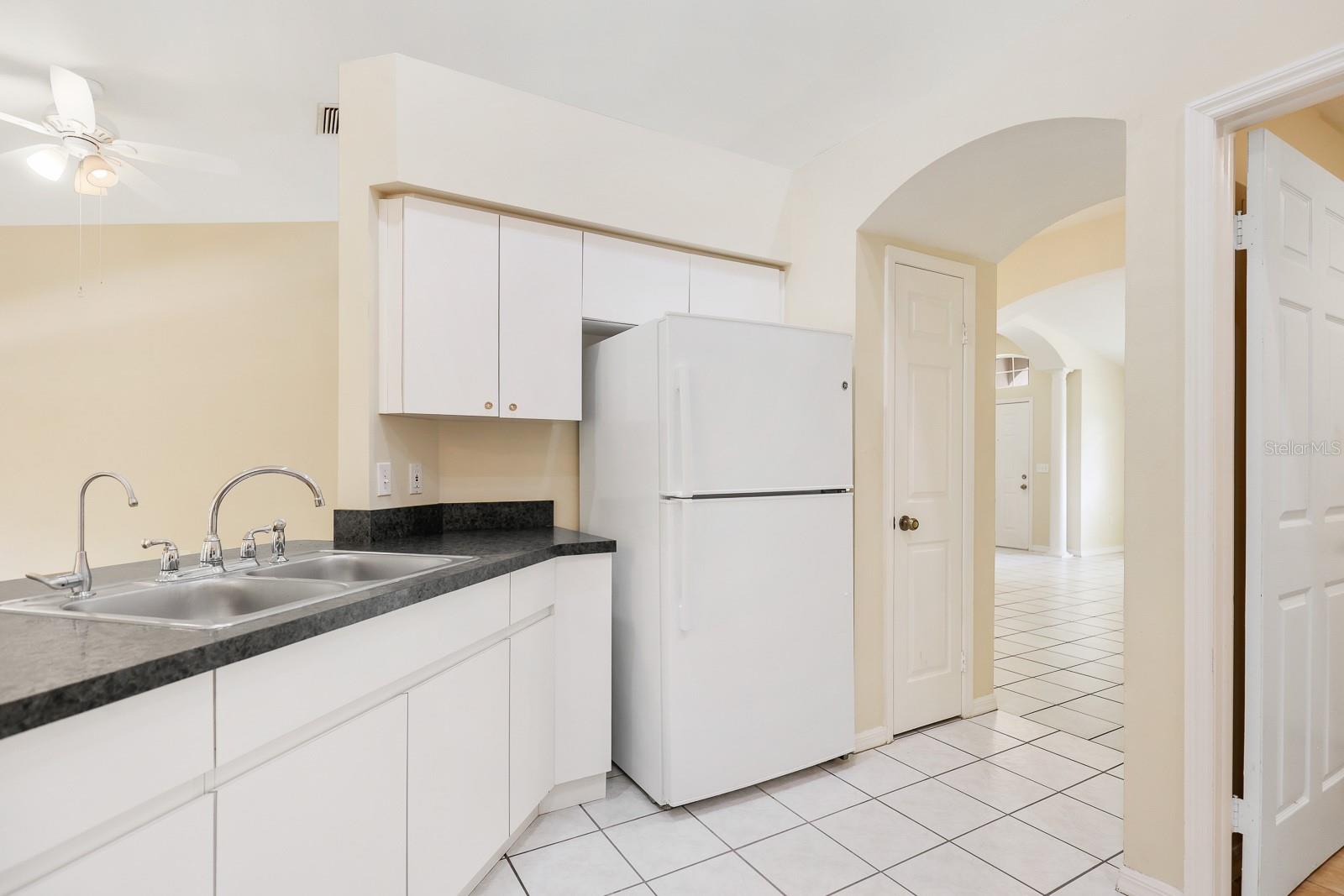MEADOW POINTE - Residential