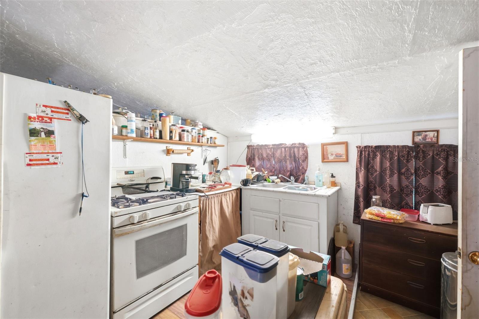PINE TREE ACRES - Residential