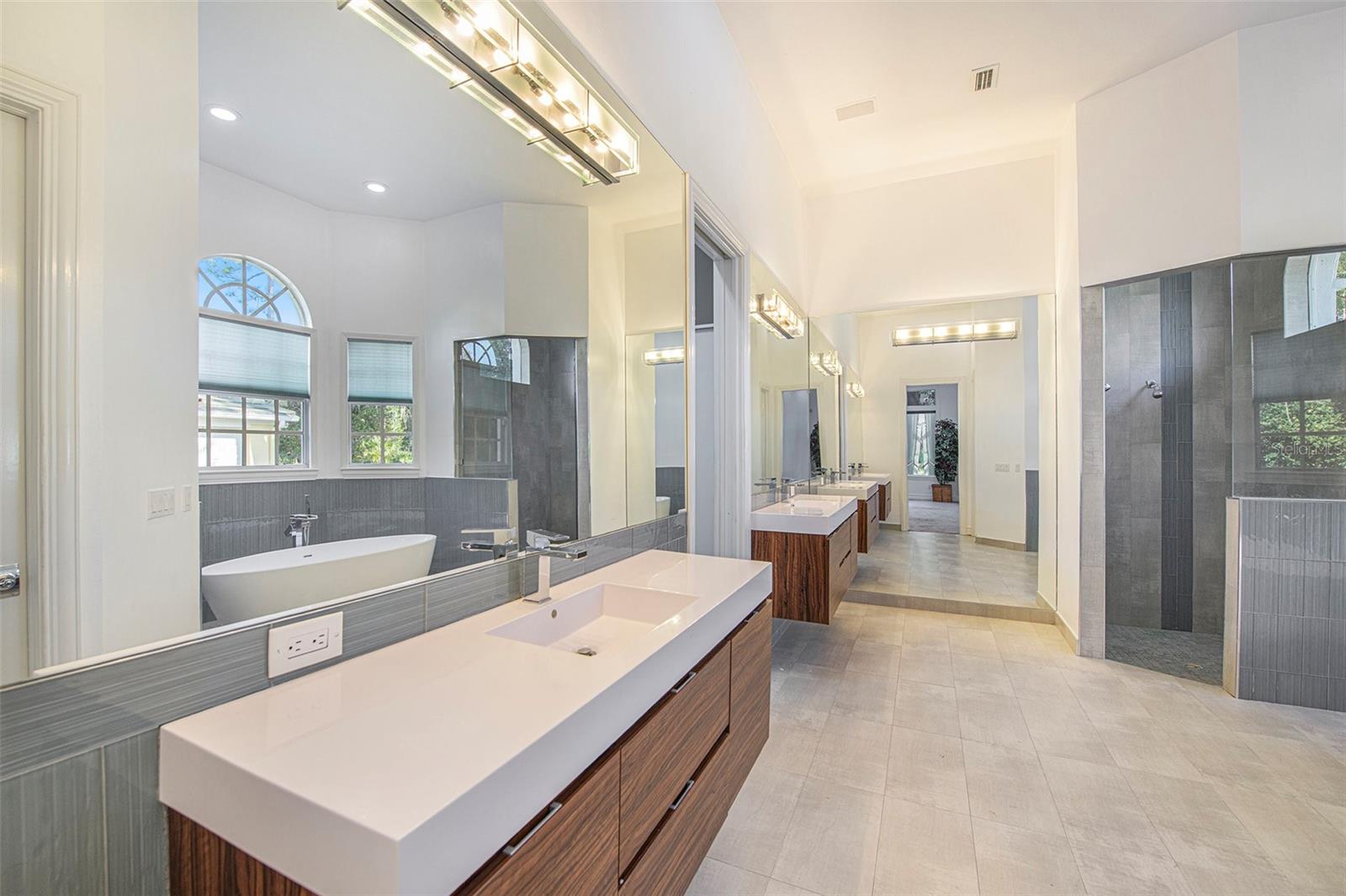 TAMPA PALMS 4A UNIT 2B5 - Residential