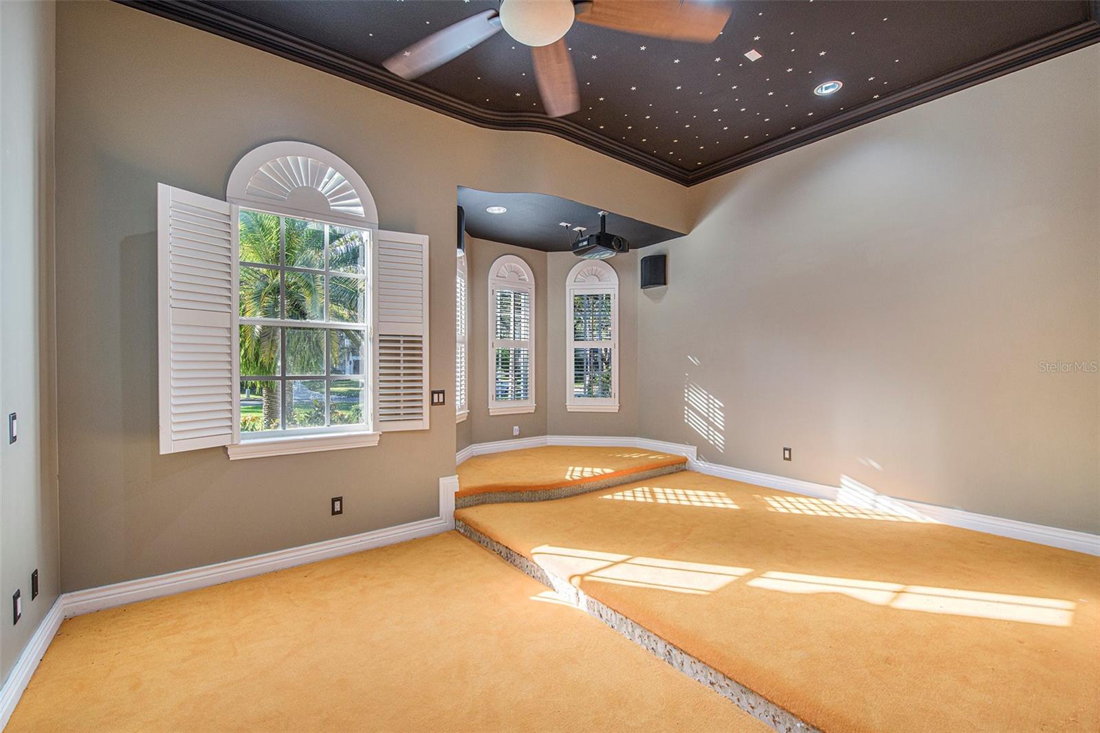 TAMPA PALMS 4A UNIT 2B5 - Residential