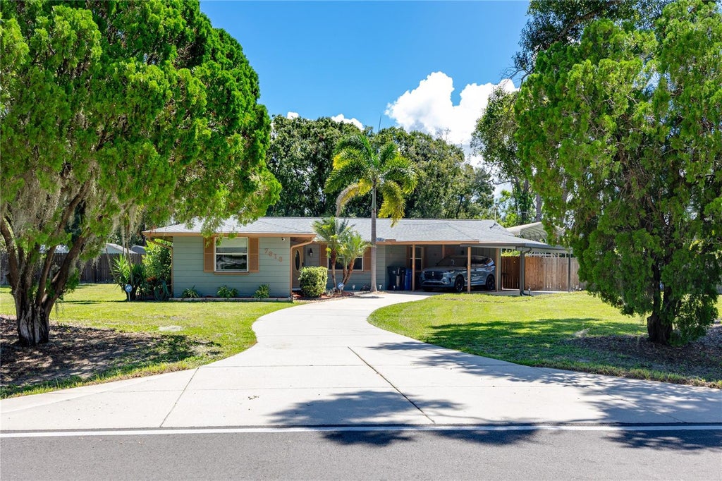Photo of 7913 Beasley Road, Tampa, FL 33615 (MLS # TB8557284)