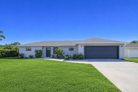 Photo of 1840 Flametree Lane, Venice, FL 34293 (MLS # O6395691)
