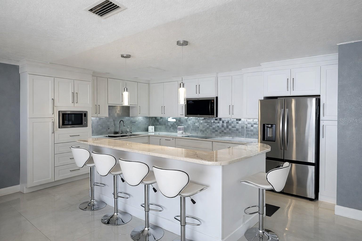 HERITAGE LAKE ESTATES - Residential