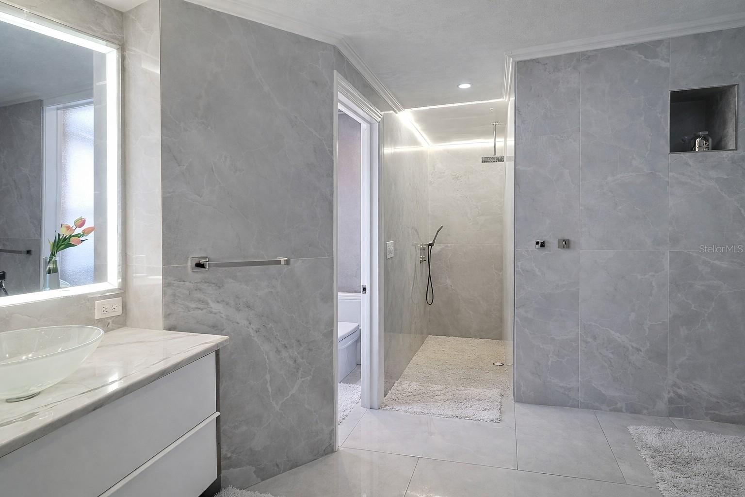 HERITAGE LAKE ESTATES - Residential