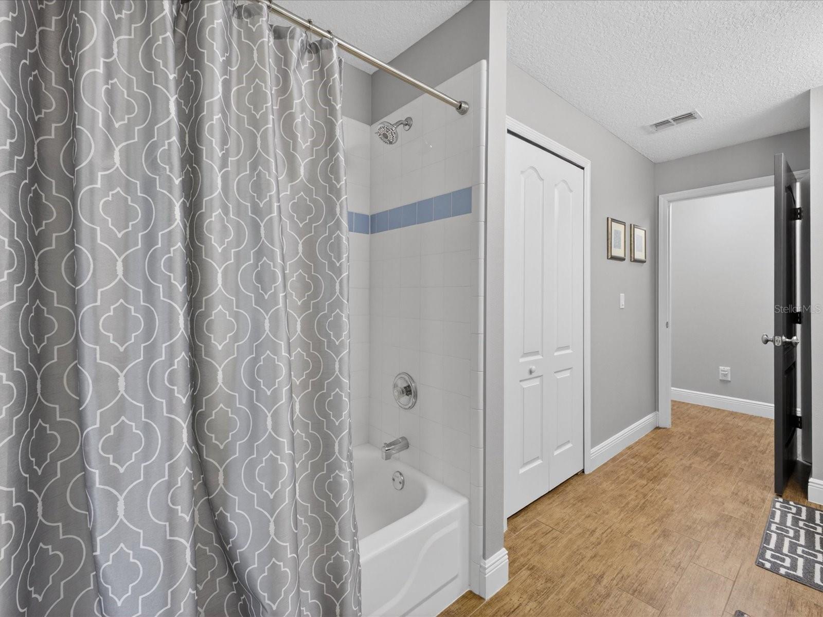 SUSANS LANDING - Residential