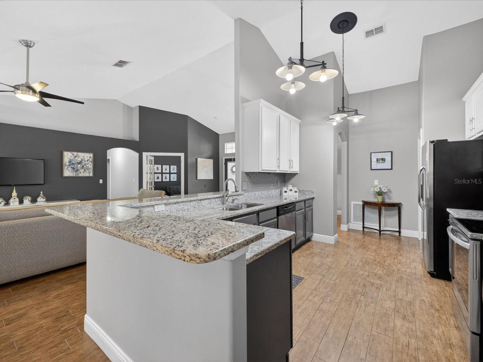 SUSANS LANDING - Residential