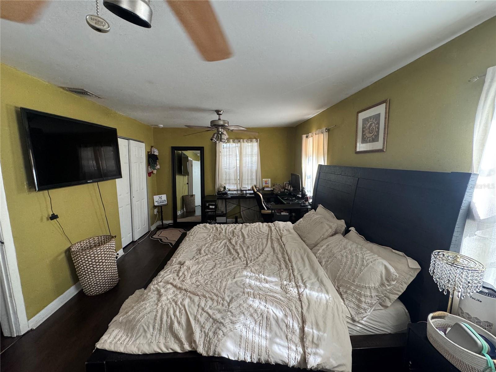 SUNSHINE GARDENS - Residential