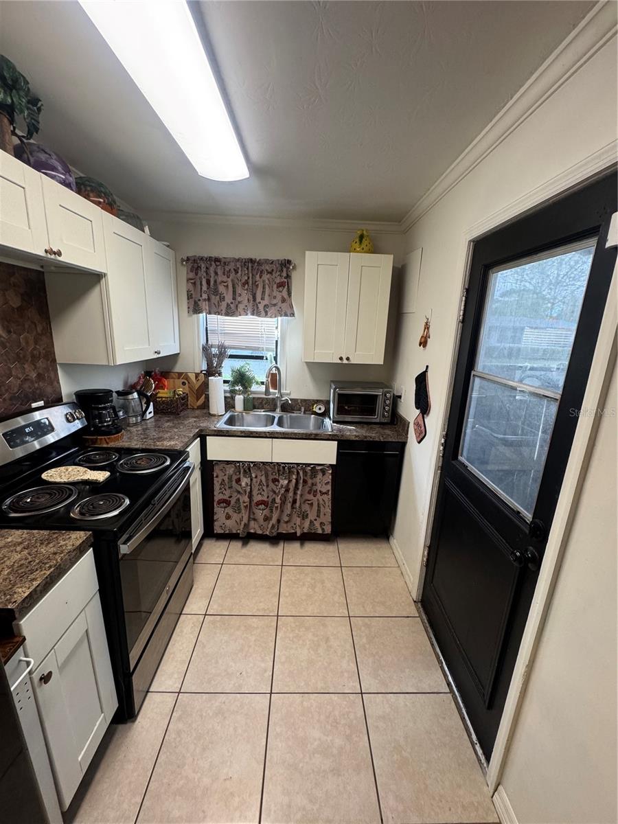 SUNSHINE GARDENS - Residential