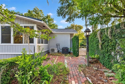 Tiny photo for 2143 SE 3rd Street, Ocala, FL 34471 (MLS # OM734847)
