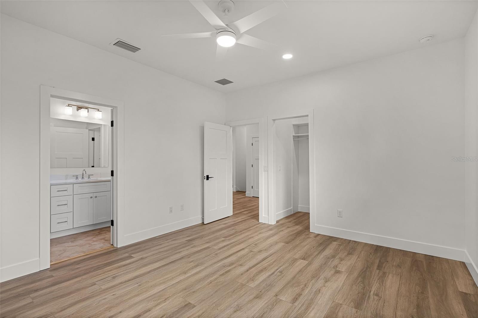 SHOWALTER PARK - Residential