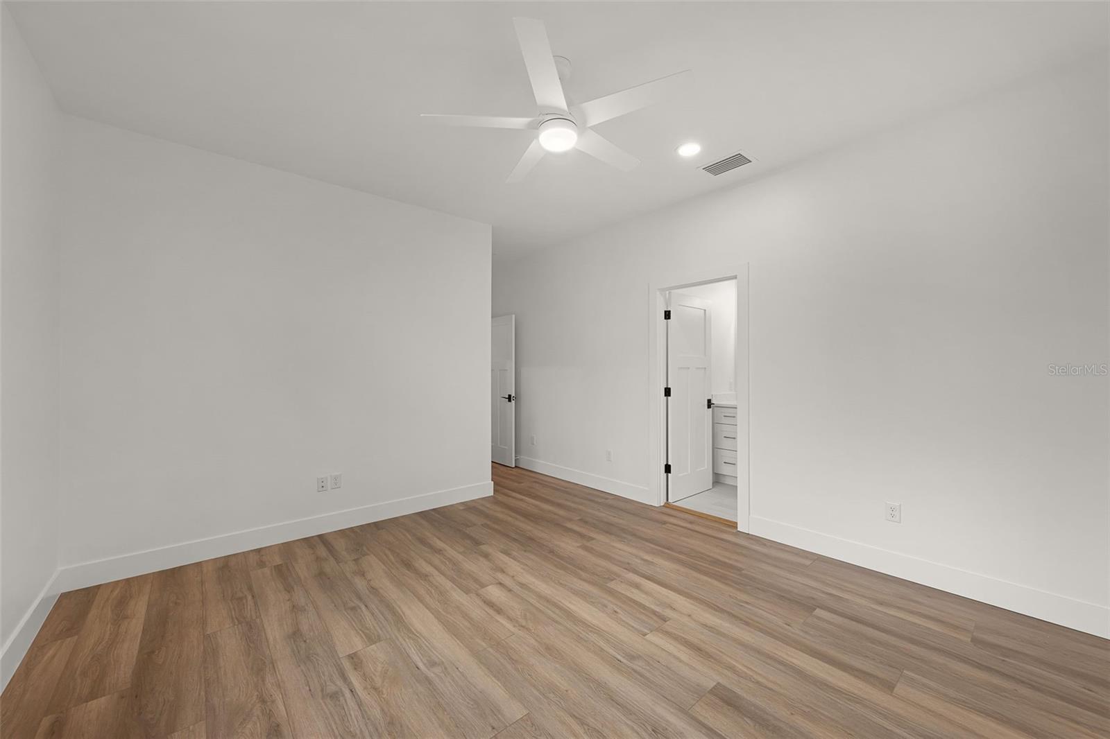 SHOWALTER PARK - Residential