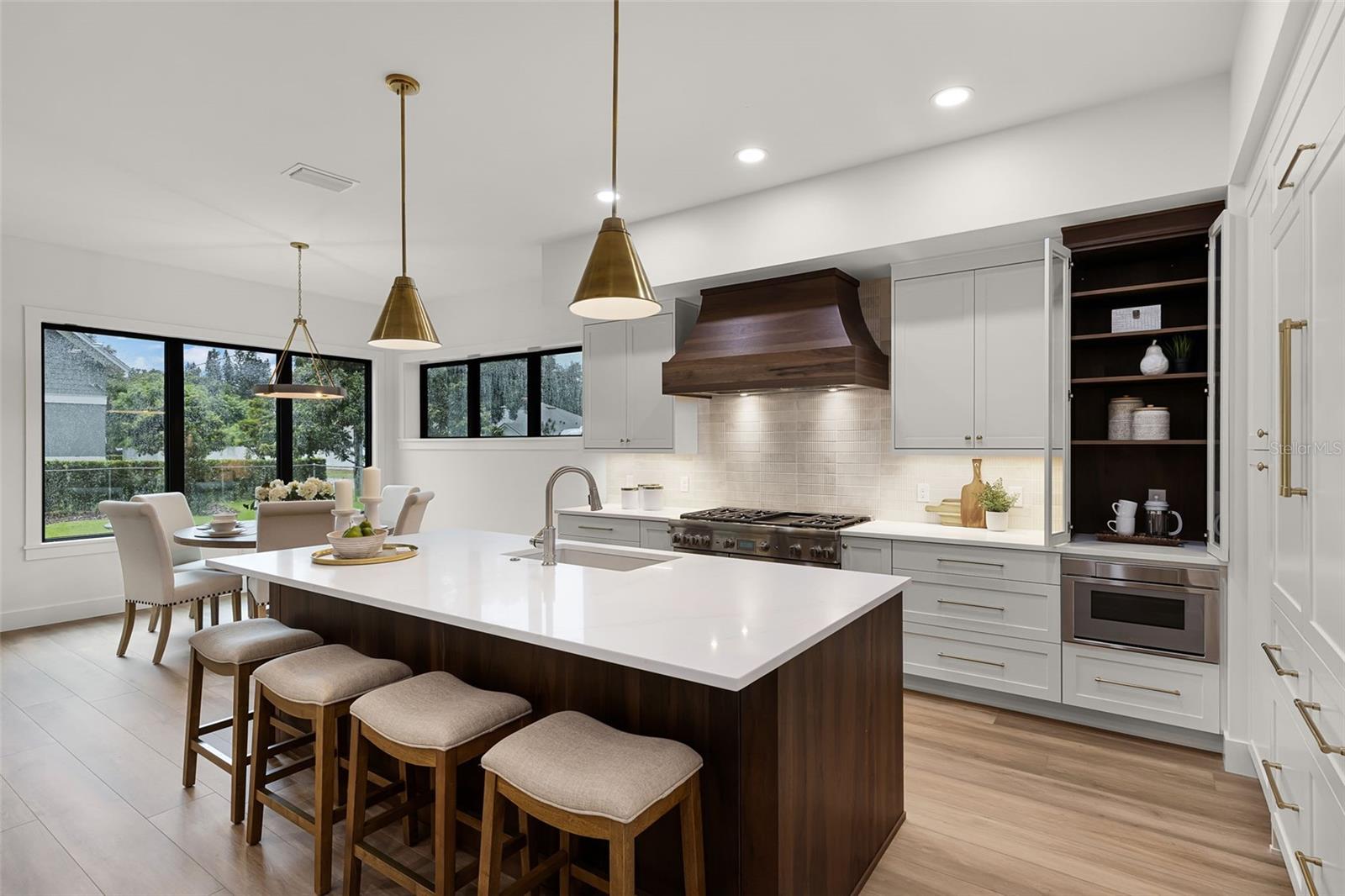 SHOWALTER PARK - Residential