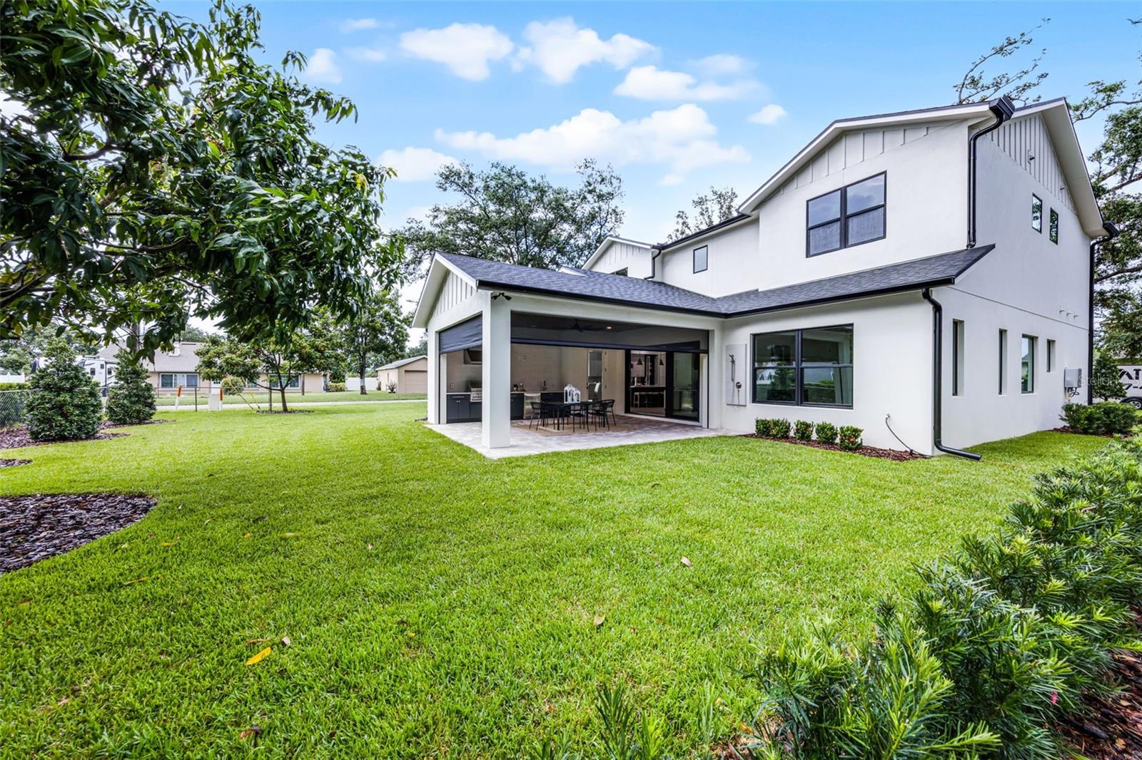 SHOWALTER PARK - Residential