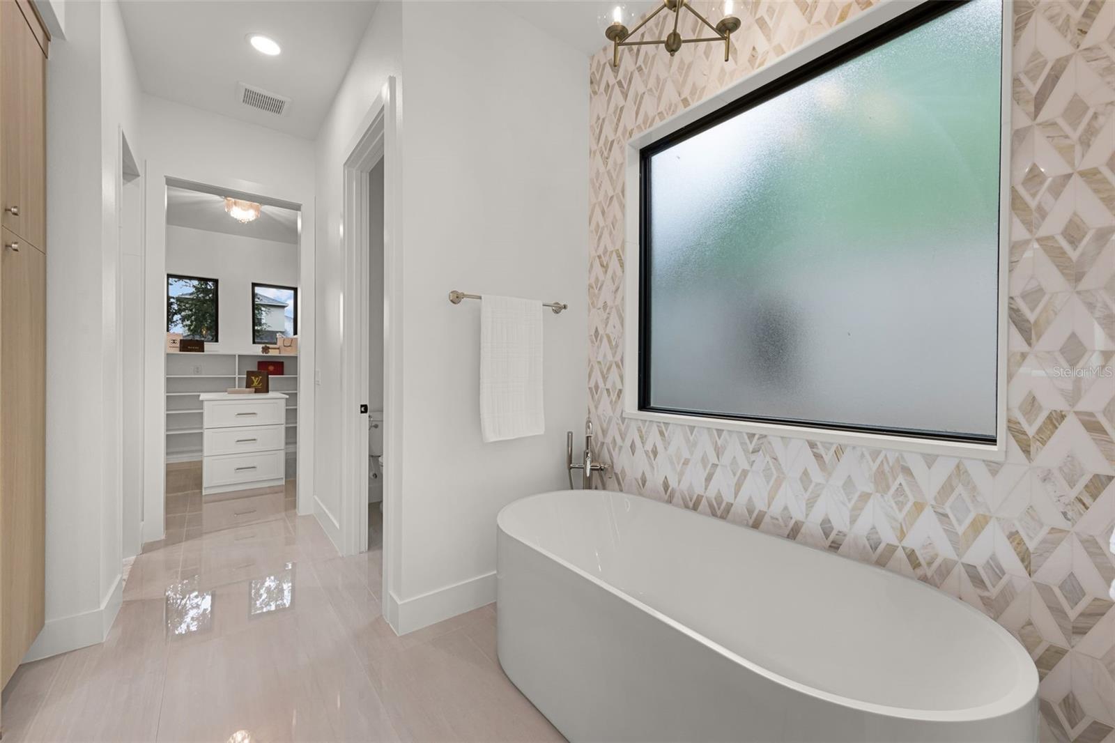 SHOWALTER PARK - Residential