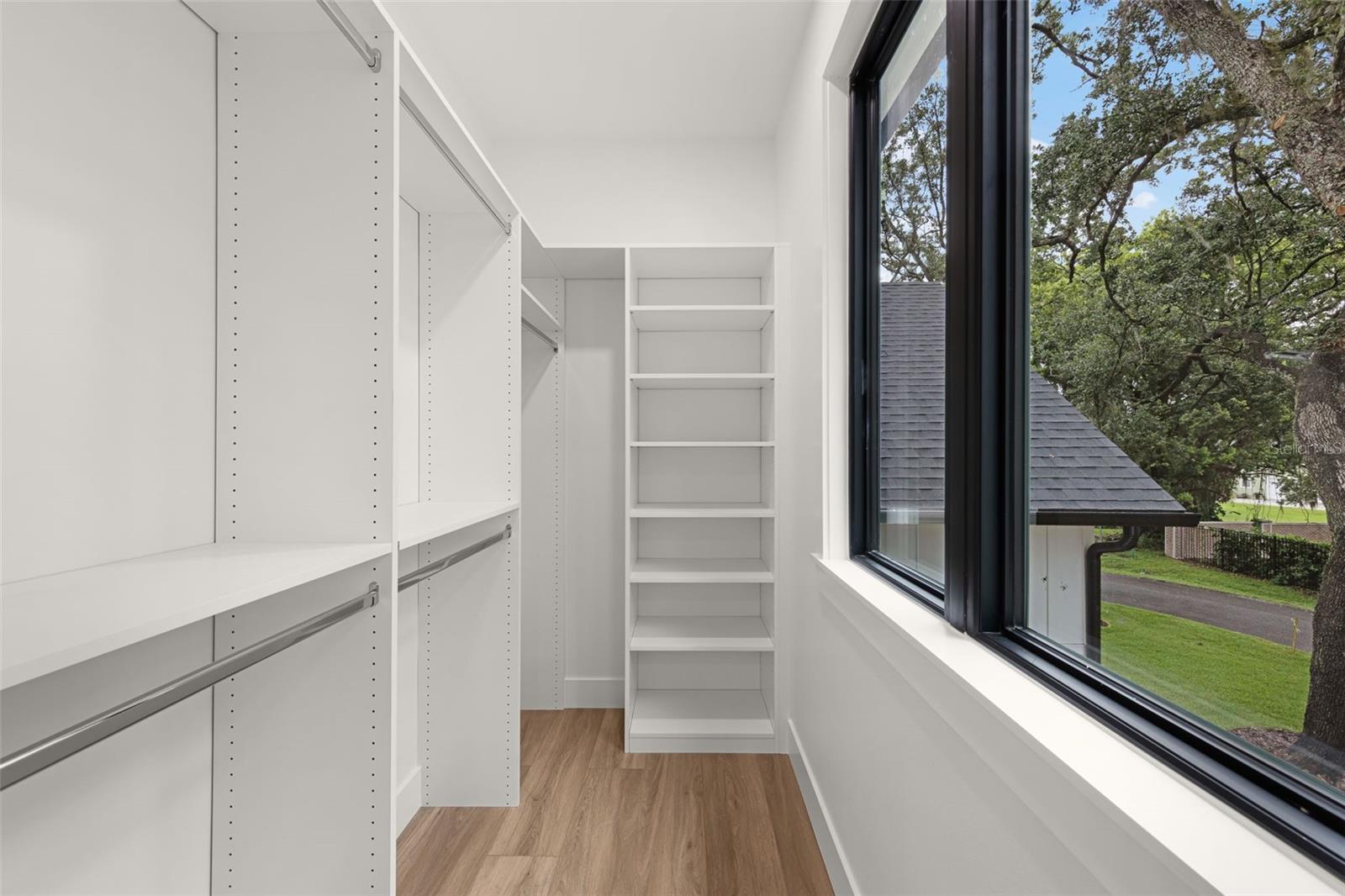 SHOWALTER PARK - Residential