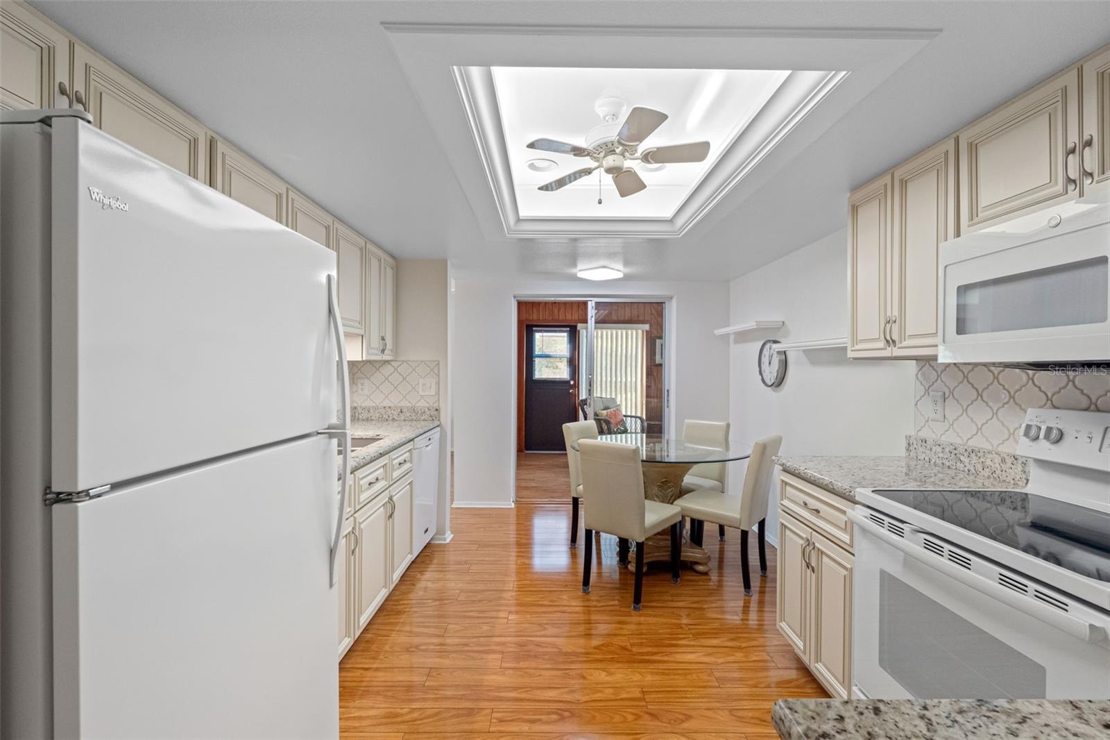 CHATEAUX WOODS CONDO - Residential