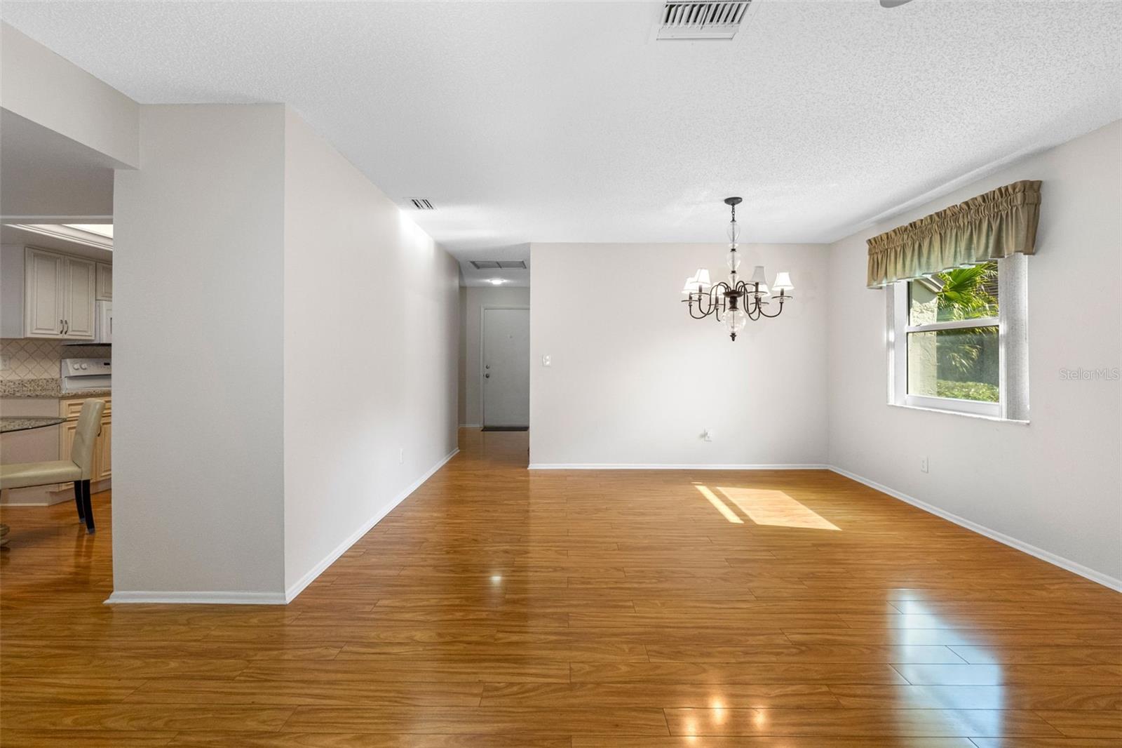 CHATEAUX WOODS CONDO - Residential