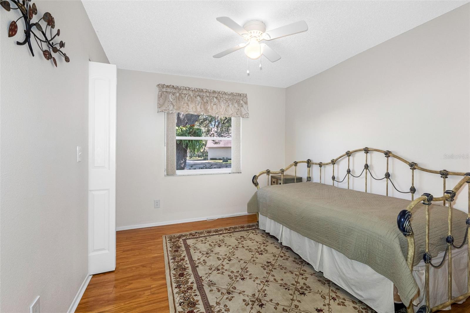 CHATEAUX WOODS CONDO - Residential