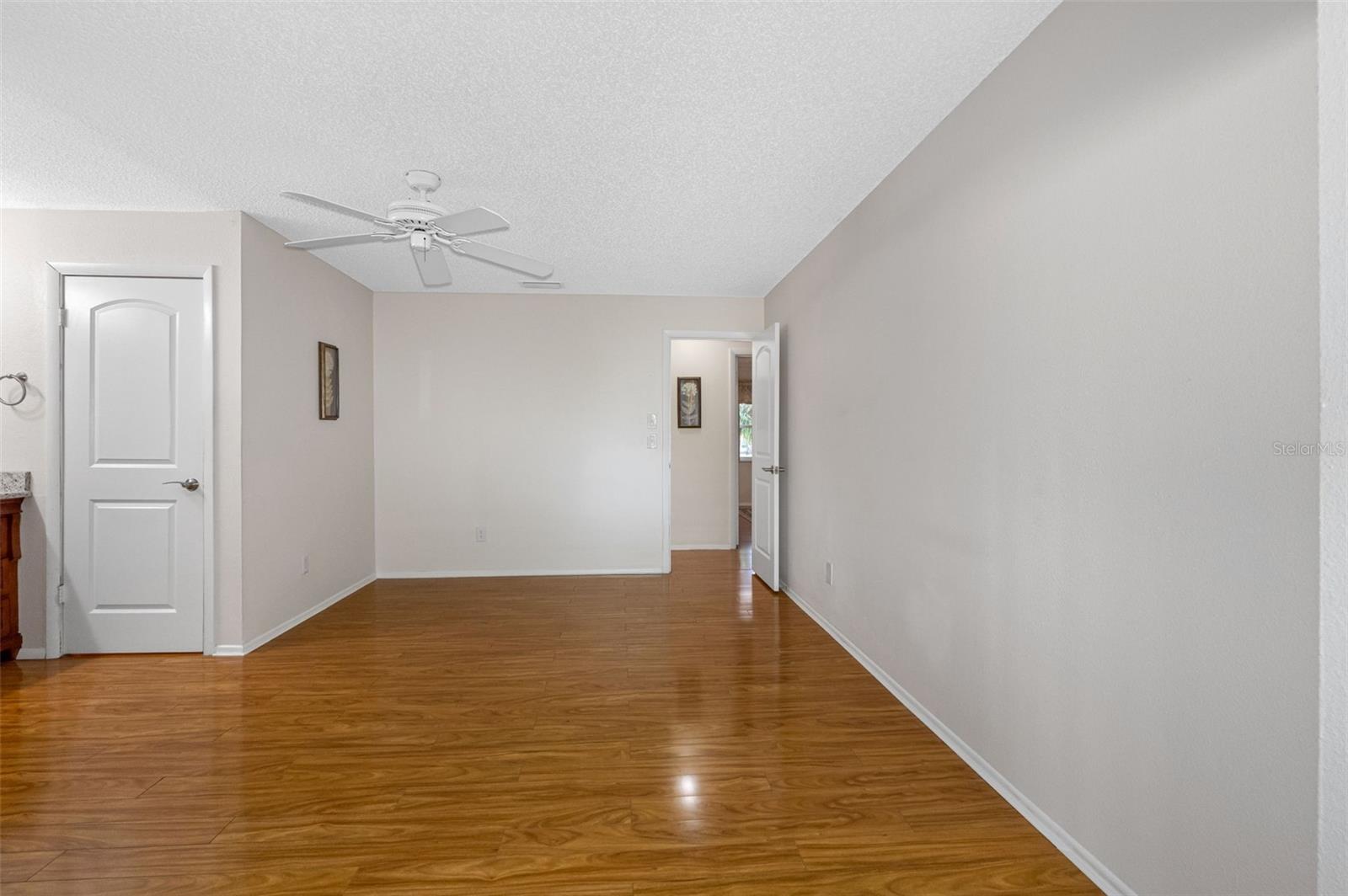 CHATEAUX WOODS CONDO - Residential