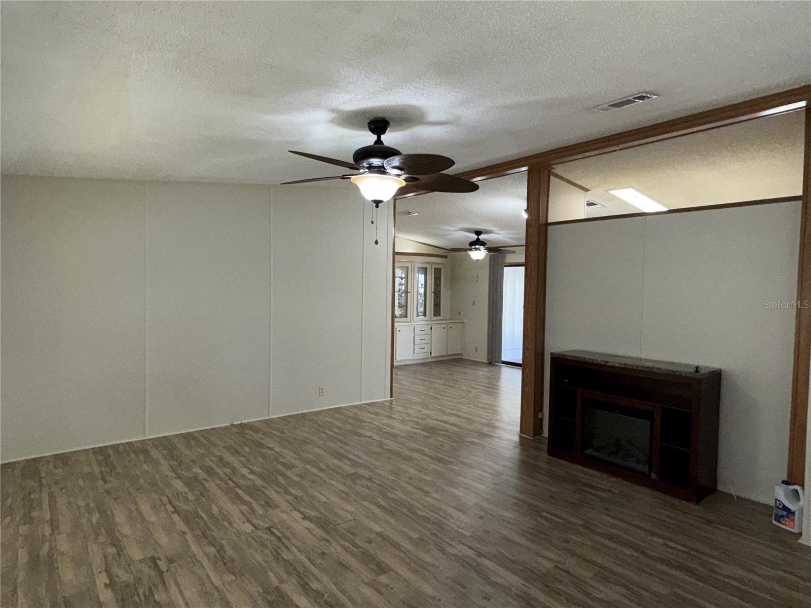 TIMBER LAKE ESTATES - Residential