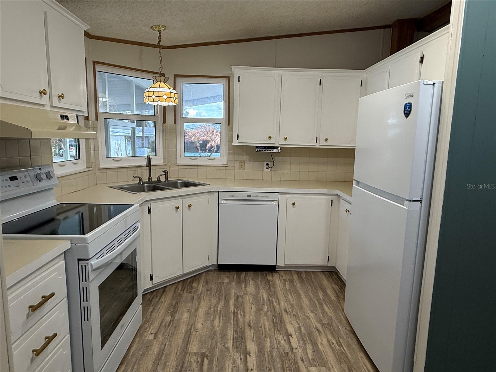 TIMBER LAKE ESTATES - Residential