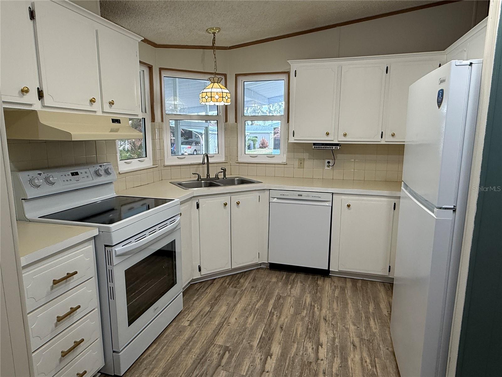 TIMBER LAKE ESTATES - Residential