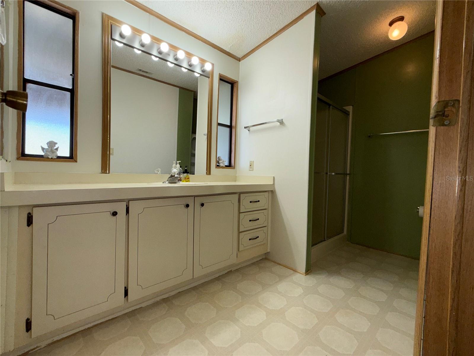 TIMBER LAKE ESTATES - Residential