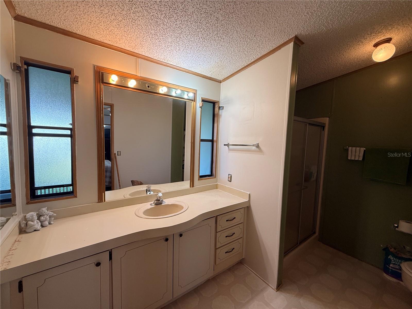 TIMBER LAKE ESTATES - Residential