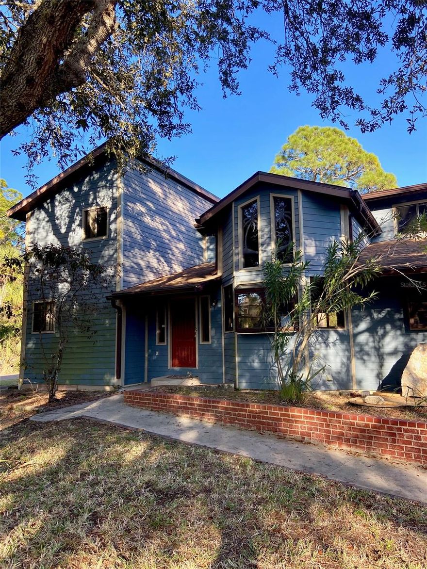 Investor Alert.  Home needs work. ;Water: City