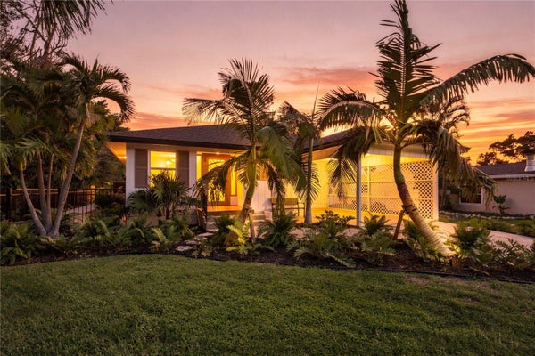 700 LONGBOAT CT, LONGBOAT KEY, FL 34228 - Image c62301de66bd2a64211c1fd9a0d00949/224462405