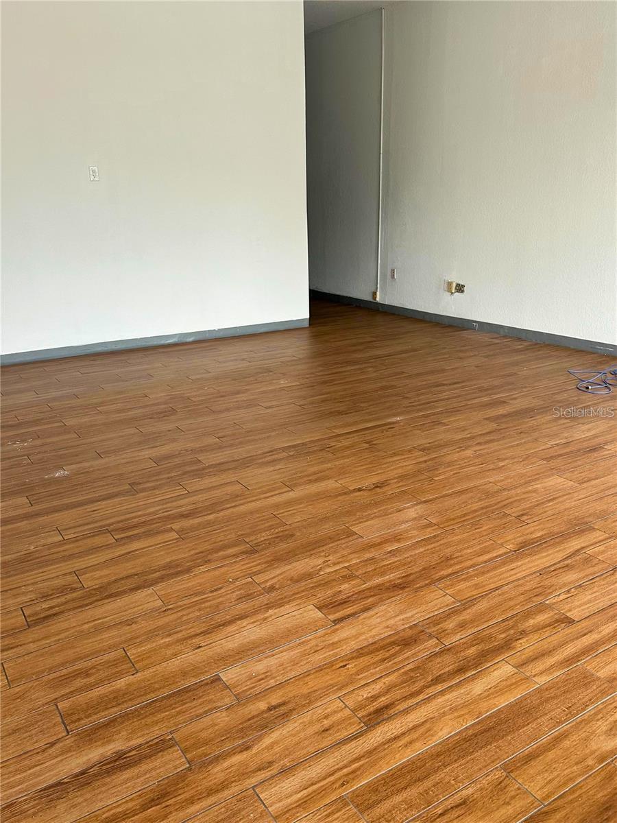GARYS ADD - Commercial Lease