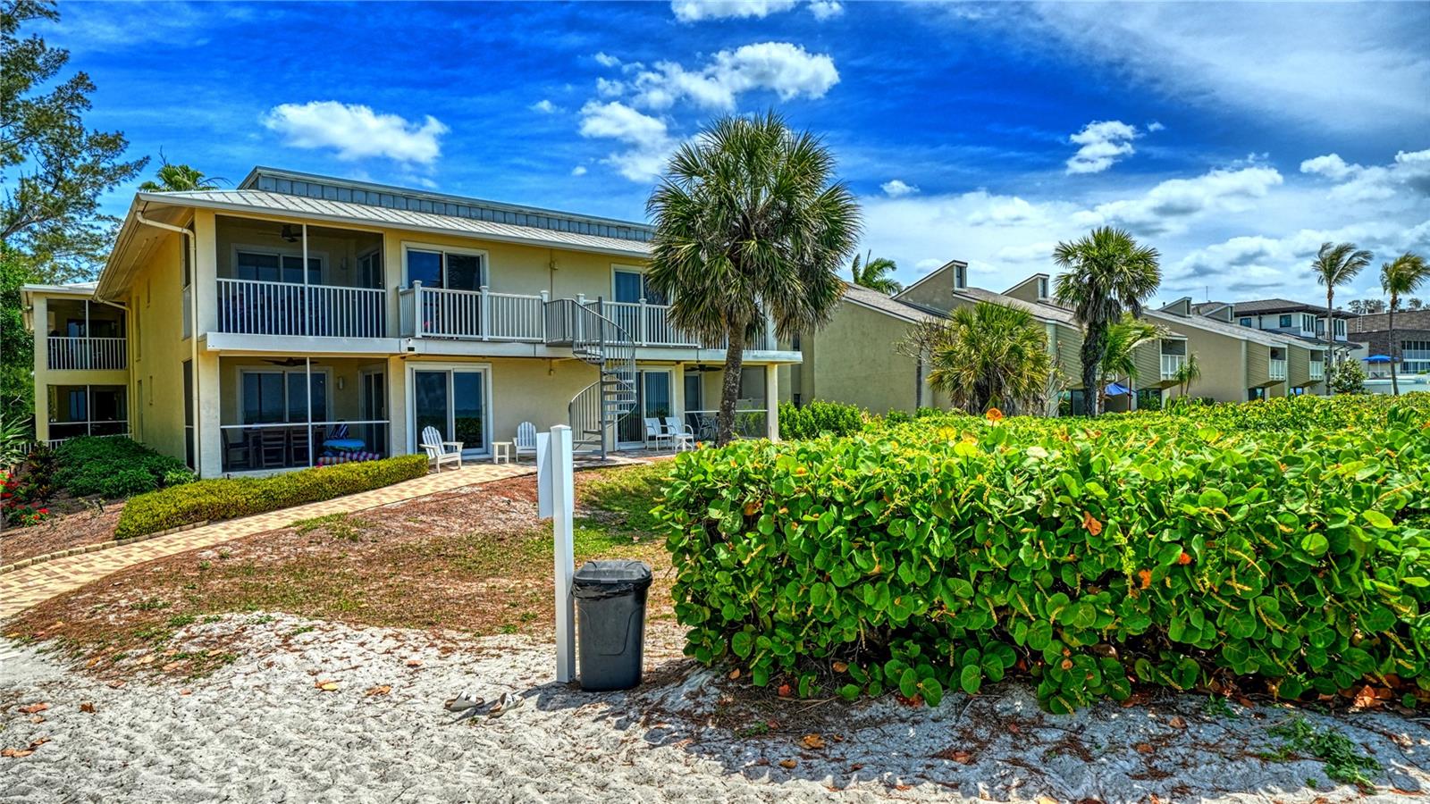 MCCALLS BEACH CASTLE - Residential