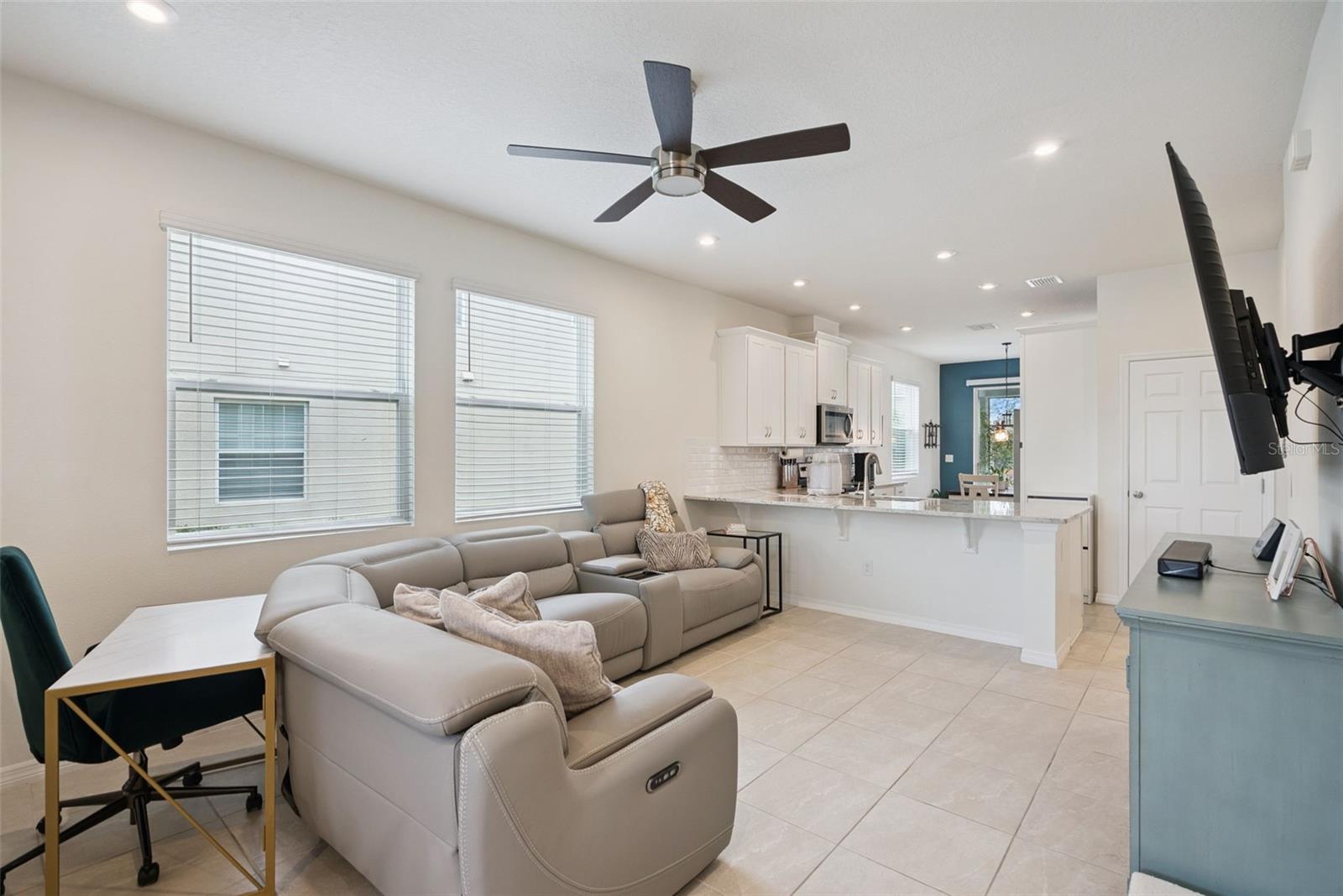 2941 ANGELONIA THORN WAY