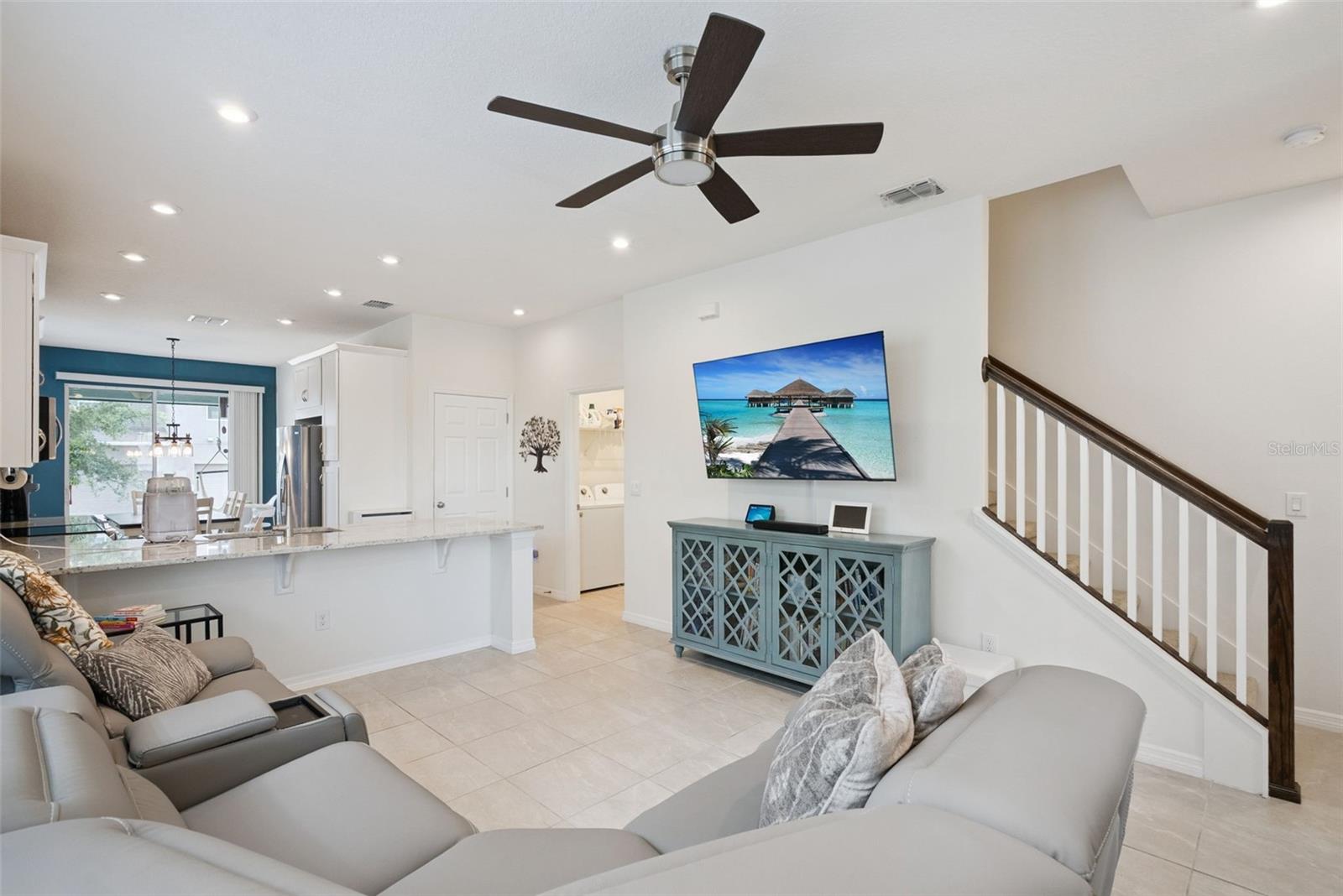 2941 ANGELONIA THORN WAY