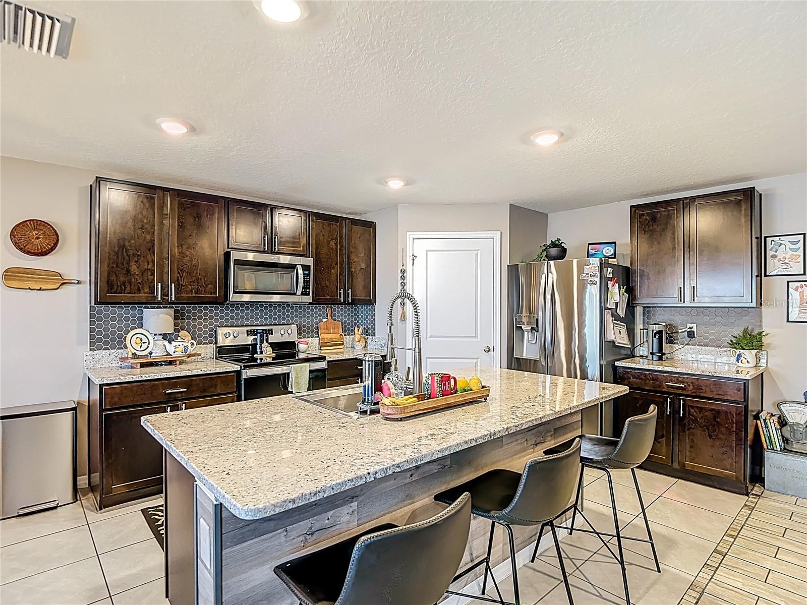 ABBOTT PARK - Residential