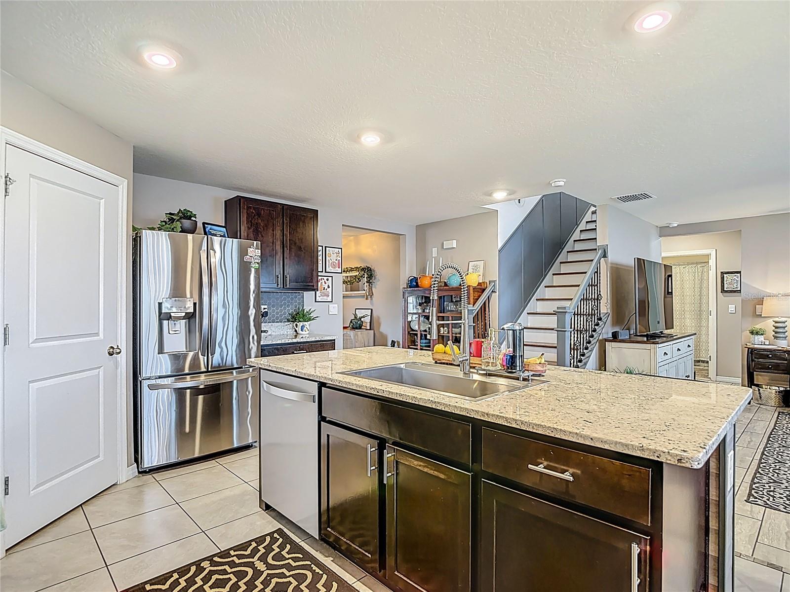 ABBOTT PARK - Residential